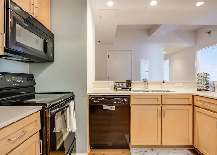 Appartement Downtown With Free In & Out Parking 1 *