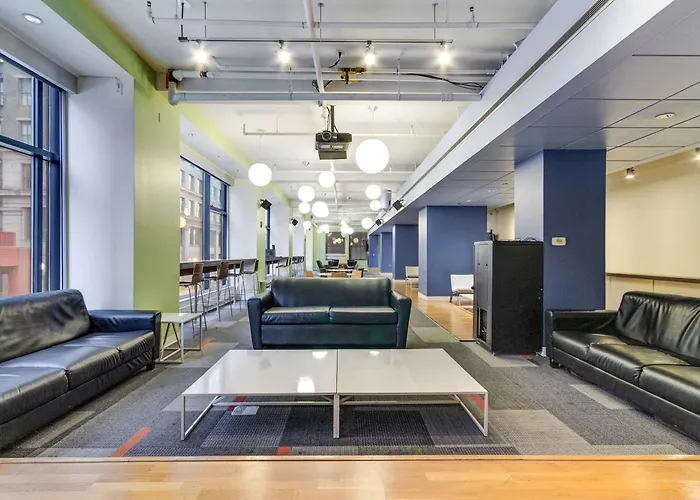 Appartement Downtown With Free In & Out Parking 1 *